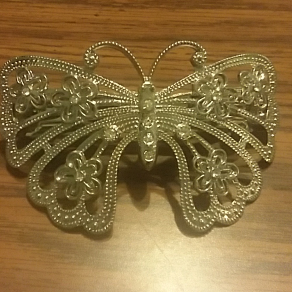 Vintage hair clip